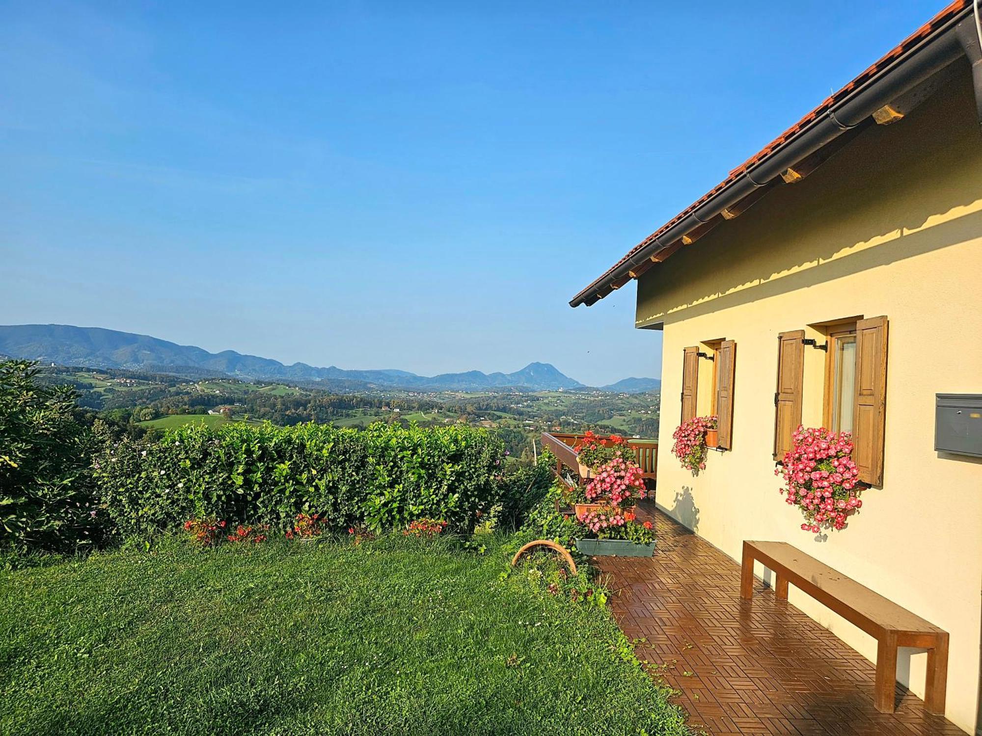 Holiday House Panorama Podcetrtek Esterno foto